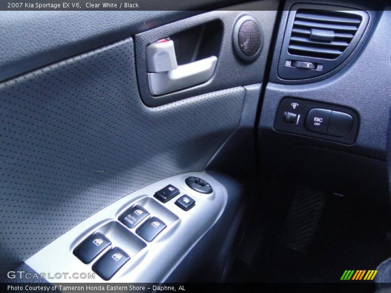 Clear White / Black 2007 Kia Sportage EX V6
