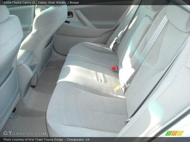 Classic Silver Metallic / Bisque 2009 Toyota Camry LE