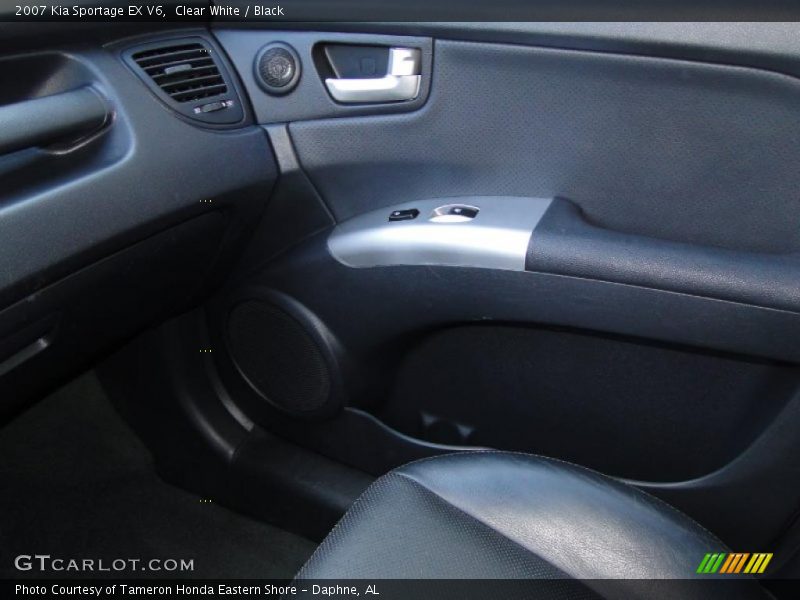 Clear White / Black 2007 Kia Sportage EX V6