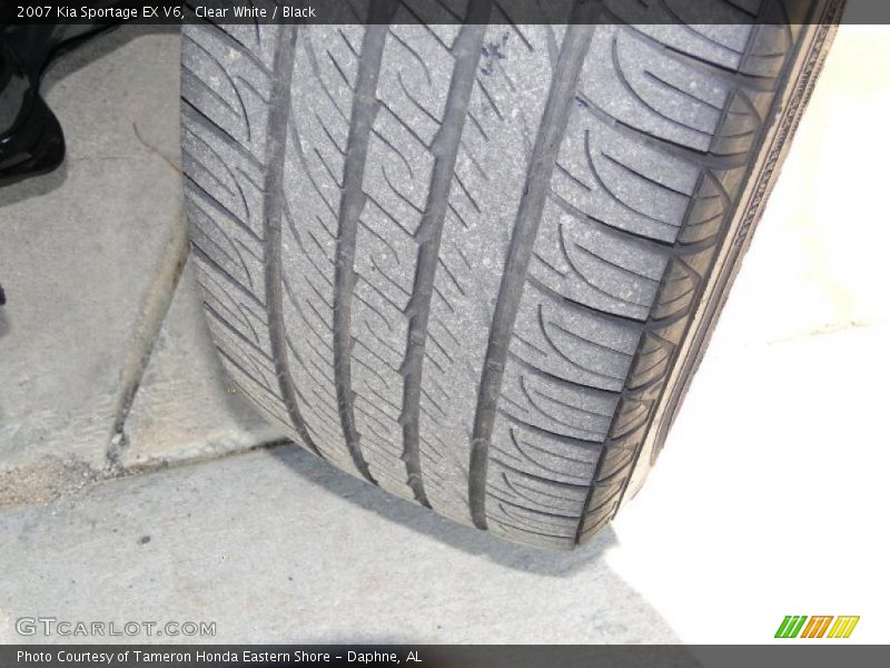 Clear White / Black 2007 Kia Sportage EX V6