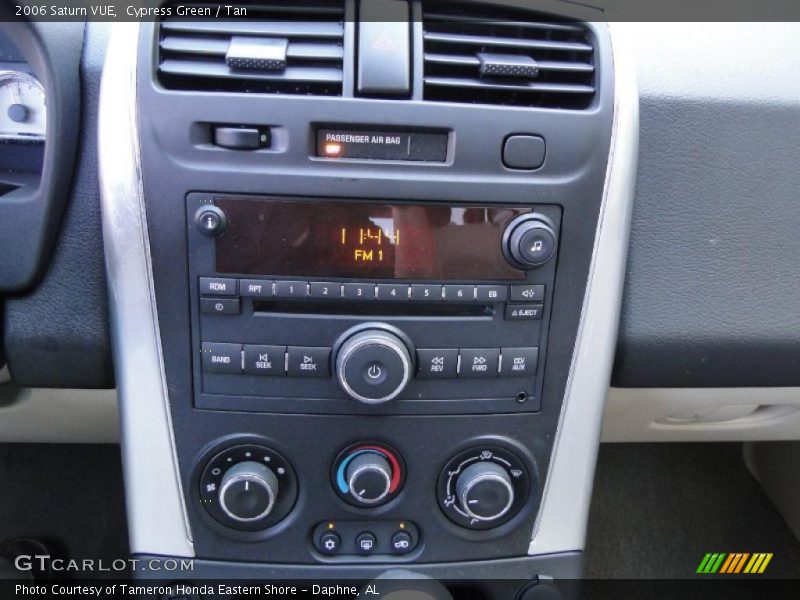 Cypress Green / Tan 2006 Saturn VUE
