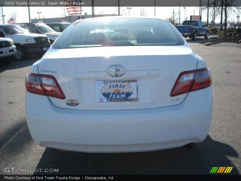 Super White / Bisque 2009 Toyota Camry LE