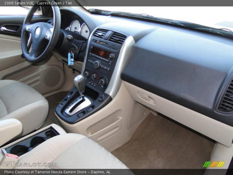 Cypress Green / Tan 2006 Saturn VUE