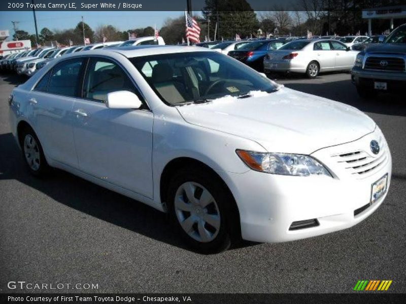 Super White / Bisque 2009 Toyota Camry LE