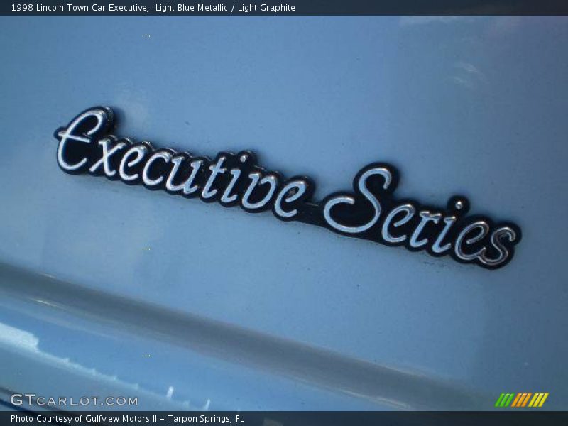 Light Blue Metallic / Light Graphite 1998 Lincoln Town Car Executive