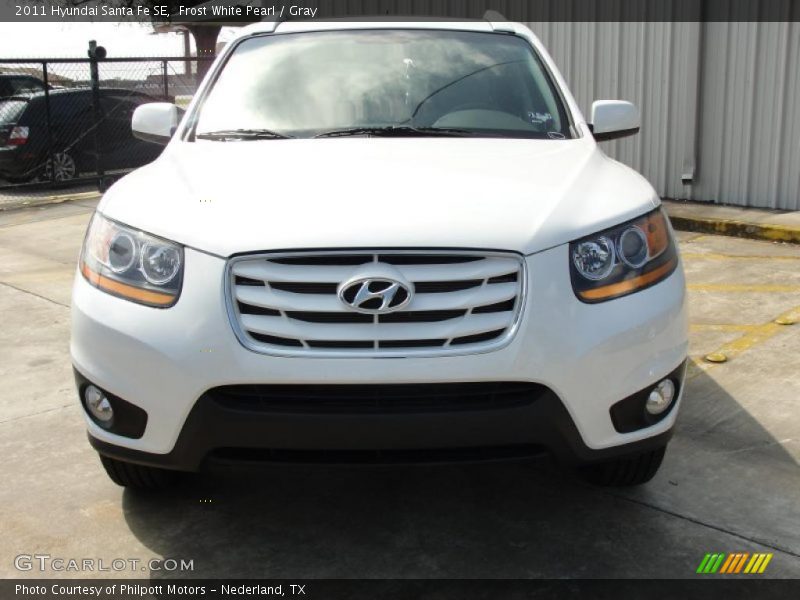 Frost White Pearl / Gray 2011 Hyundai Santa Fe SE