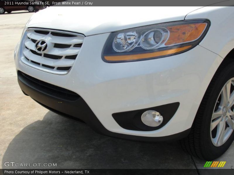 Frost White Pearl / Gray 2011 Hyundai Santa Fe SE