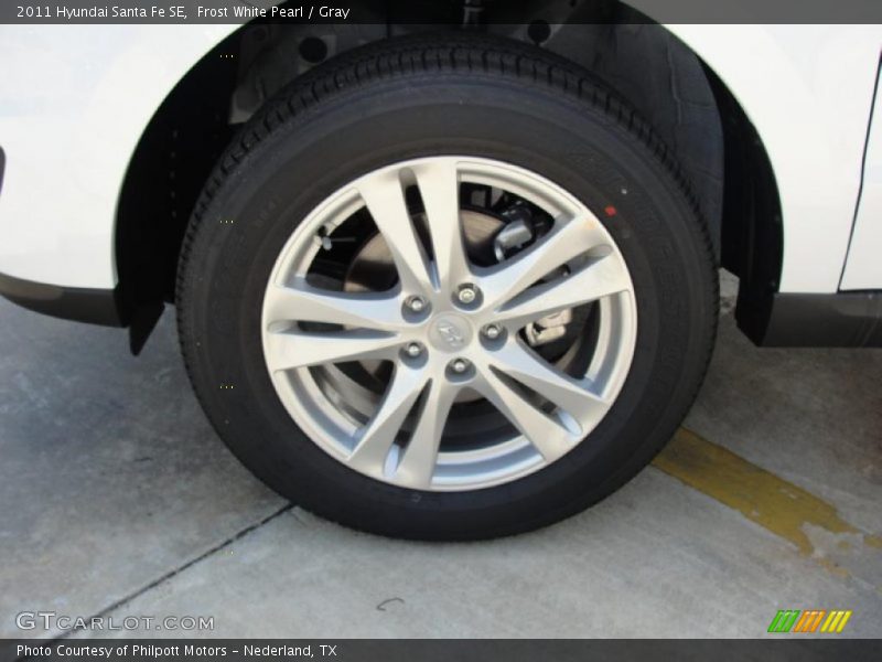 Frost White Pearl / Gray 2011 Hyundai Santa Fe SE