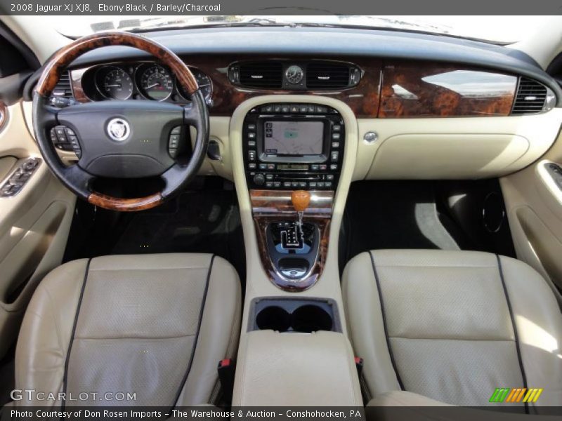 Dashboard of 2008 XJ XJ8