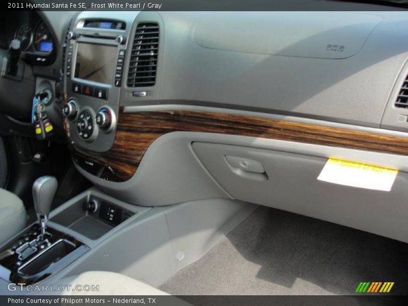 Frost White Pearl / Gray 2011 Hyundai Santa Fe SE