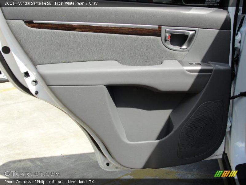 Frost White Pearl / Gray 2011 Hyundai Santa Fe SE