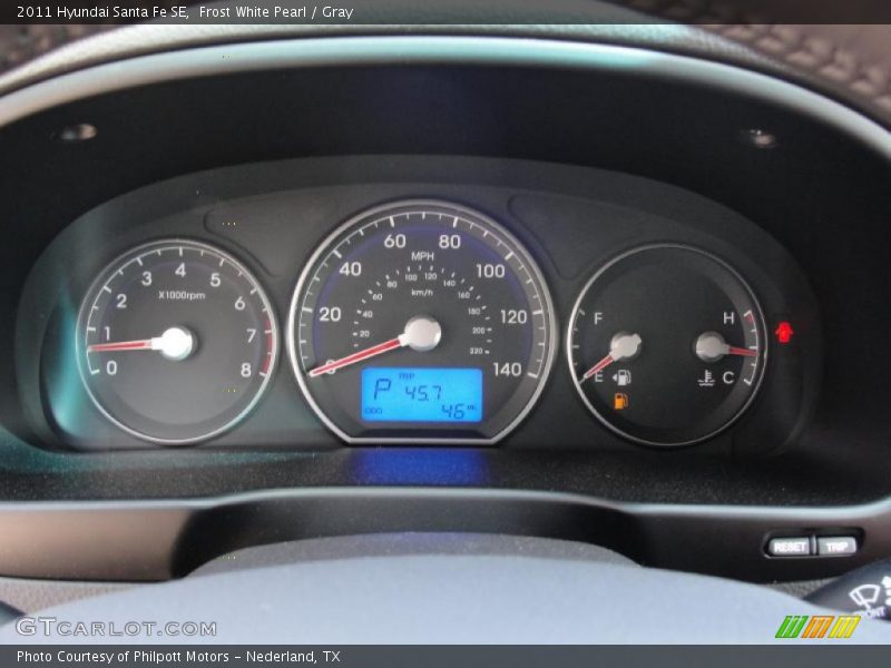 Frost White Pearl / Gray 2011 Hyundai Santa Fe SE