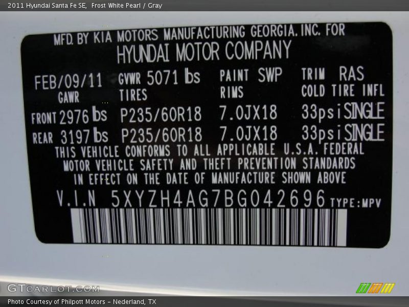 Frost White Pearl / Gray 2011 Hyundai Santa Fe SE