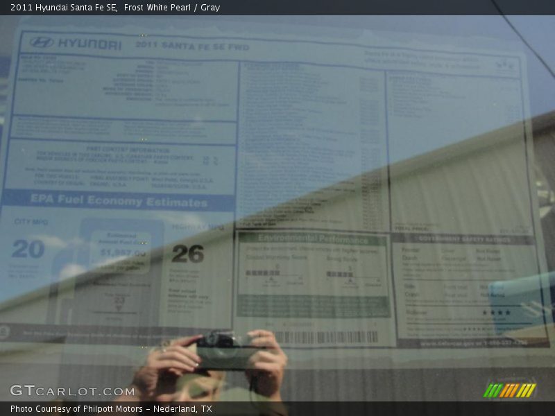 Frost White Pearl / Gray 2011 Hyundai Santa Fe SE