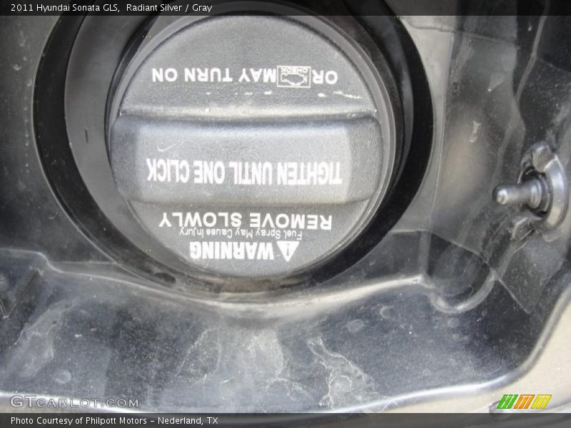Radiant Silver / Gray 2011 Hyundai Sonata GLS