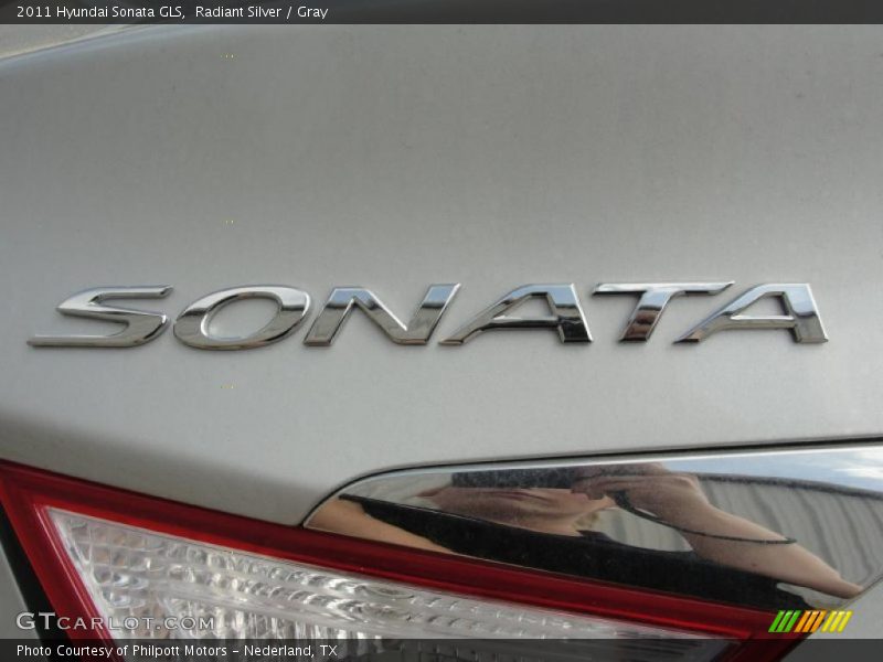 Radiant Silver / Gray 2011 Hyundai Sonata GLS