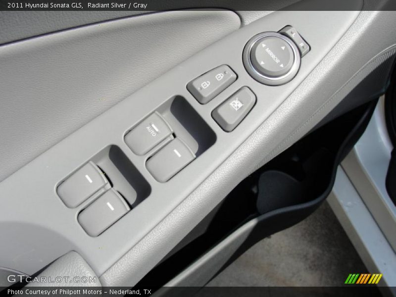 Radiant Silver / Gray 2011 Hyundai Sonata GLS