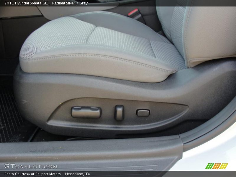 Radiant Silver / Gray 2011 Hyundai Sonata GLS