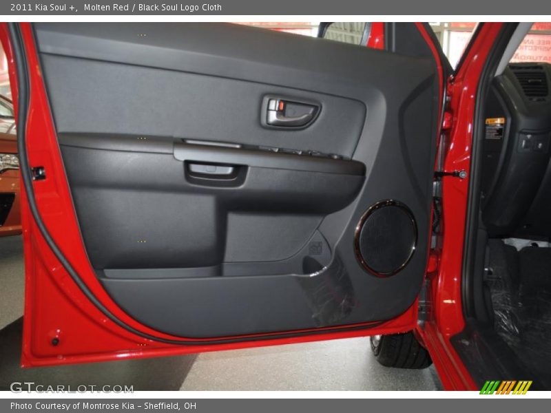 Molten Red / Black Soul Logo Cloth 2011 Kia Soul +