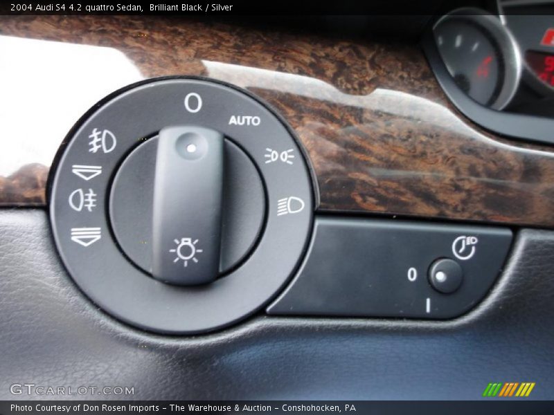 Controls of 2004 S4 4.2 quattro Sedan