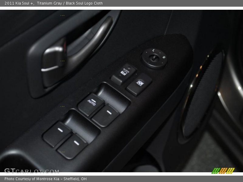 Titanium Gray / Black Soul Logo Cloth 2011 Kia Soul +