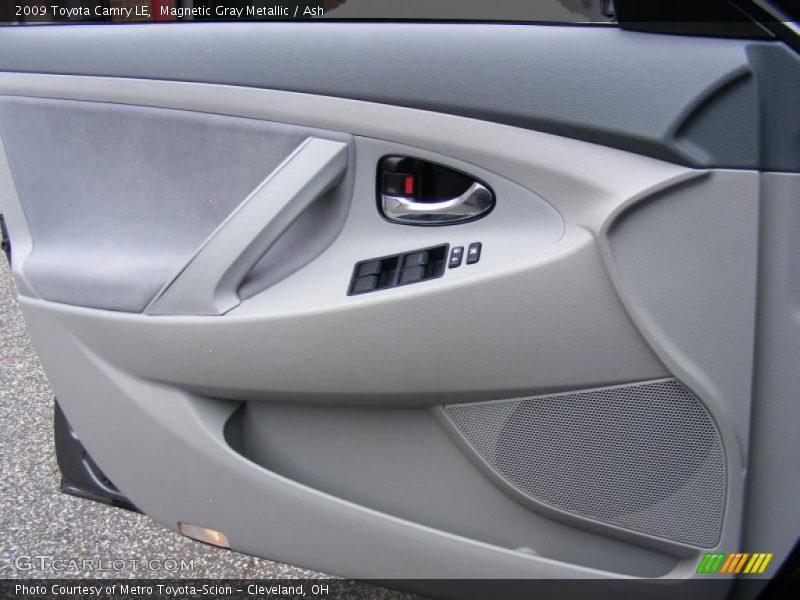 Magnetic Gray Metallic / Ash 2009 Toyota Camry LE