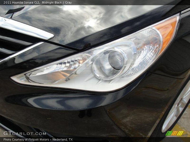 Midnight Black / Gray 2011 Hyundai Sonata GLS