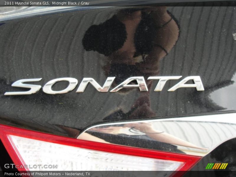 Midnight Black / Gray 2011 Hyundai Sonata GLS