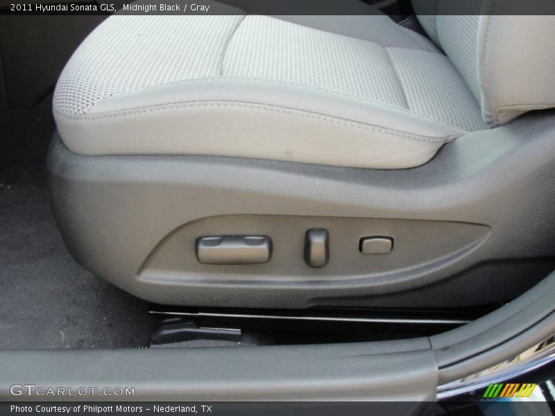 Midnight Black / Gray 2011 Hyundai Sonata GLS