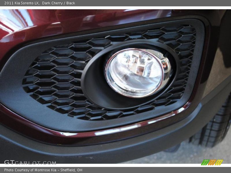 Dark Cherry / Black 2011 Kia Sorento LX