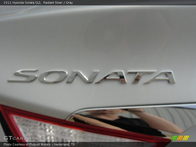 Radiant Silver / Gray 2011 Hyundai Sonata GLS
