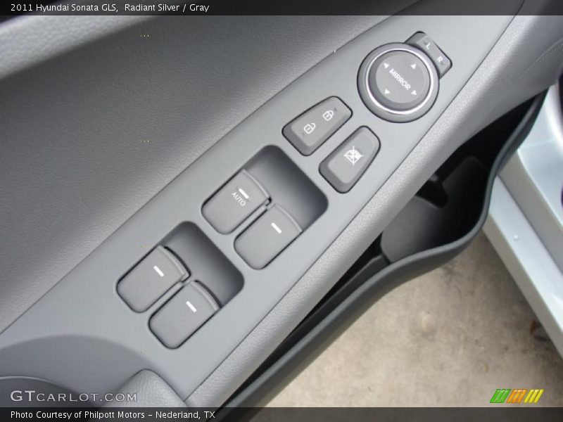 Radiant Silver / Gray 2011 Hyundai Sonata GLS