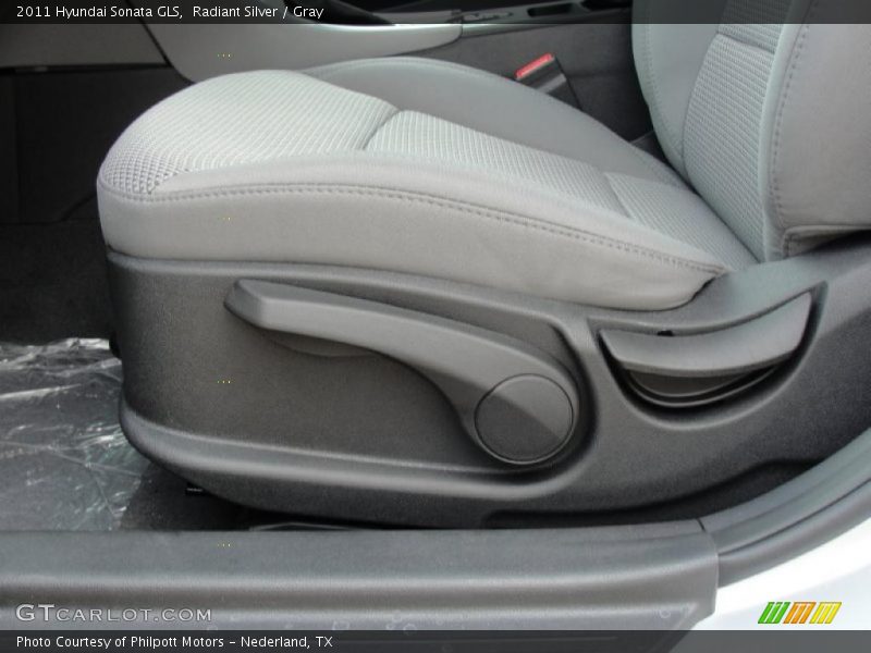 Radiant Silver / Gray 2011 Hyundai Sonata GLS