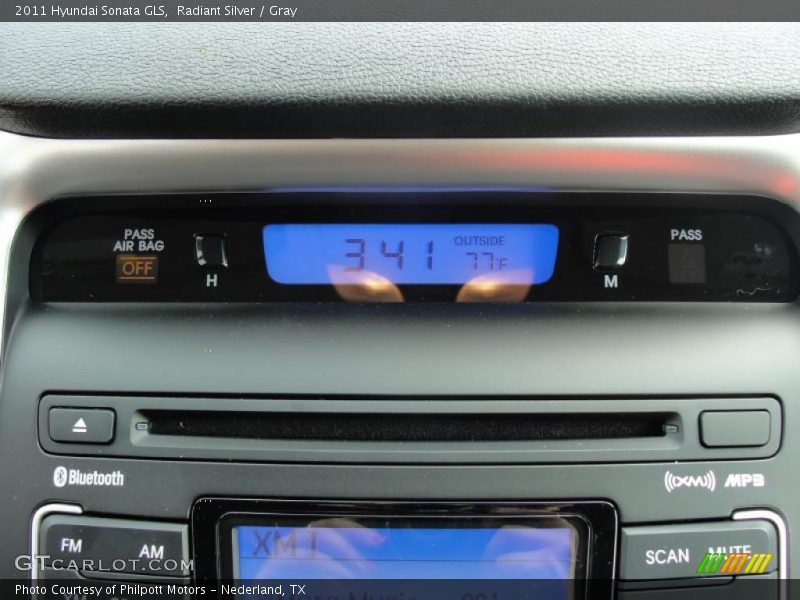 Radiant Silver / Gray 2011 Hyundai Sonata GLS
