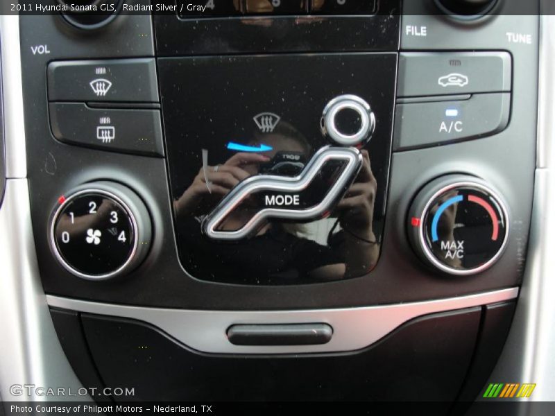 Radiant Silver / Gray 2011 Hyundai Sonata GLS