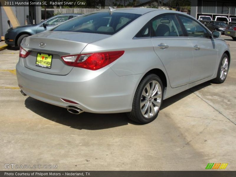 Radiant Silver / Gray 2011 Hyundai Sonata SE