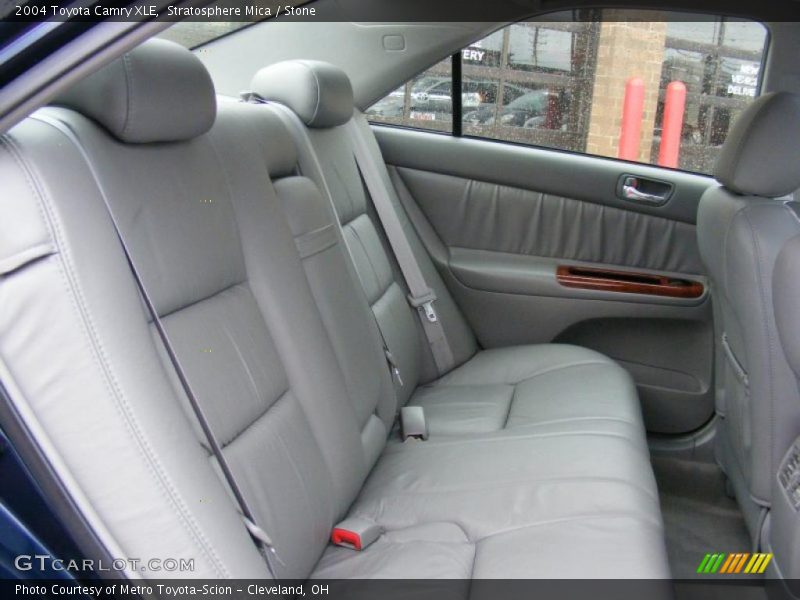 Stratosphere Mica / Stone 2004 Toyota Camry XLE