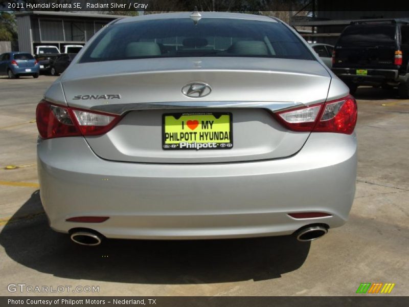 Radiant Silver / Gray 2011 Hyundai Sonata SE