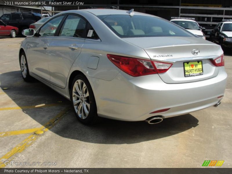 Radiant Silver / Gray 2011 Hyundai Sonata SE
