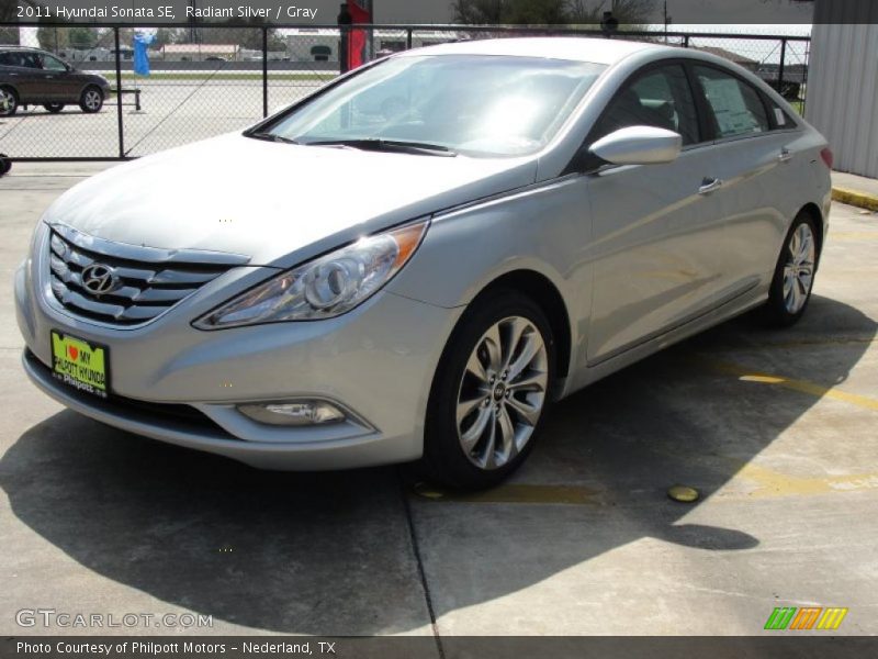 Radiant Silver / Gray 2011 Hyundai Sonata SE