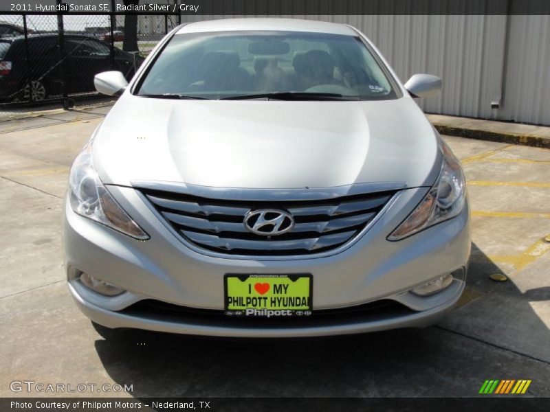 Radiant Silver / Gray 2011 Hyundai Sonata SE