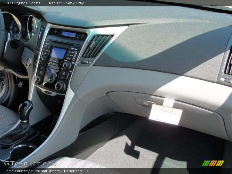 Radiant Silver / Gray 2011 Hyundai Sonata SE