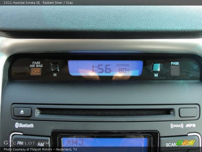 Radiant Silver / Gray 2011 Hyundai Sonata SE