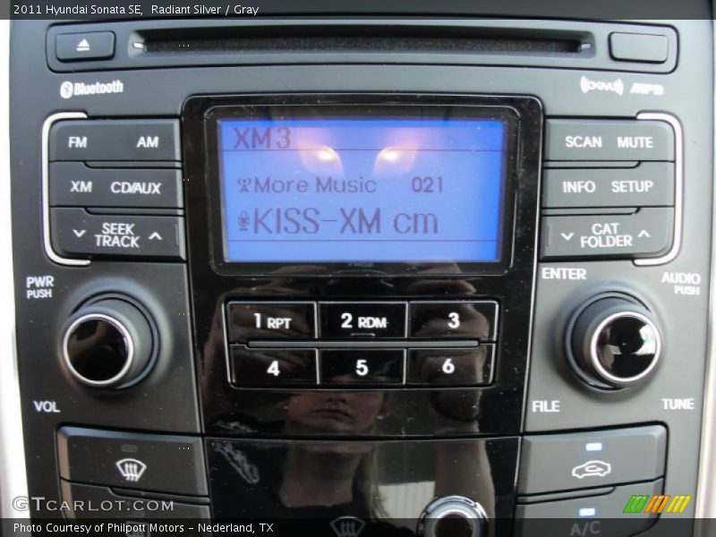 Radiant Silver / Gray 2011 Hyundai Sonata SE