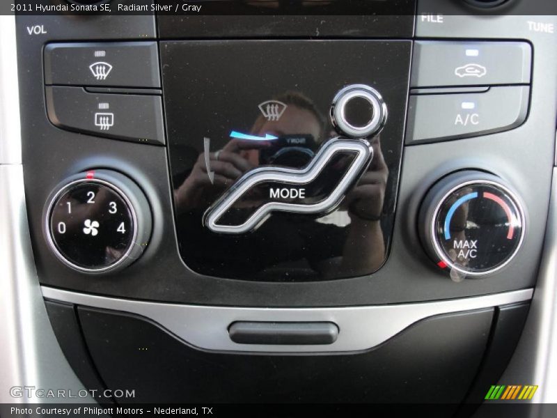 Radiant Silver / Gray 2011 Hyundai Sonata SE