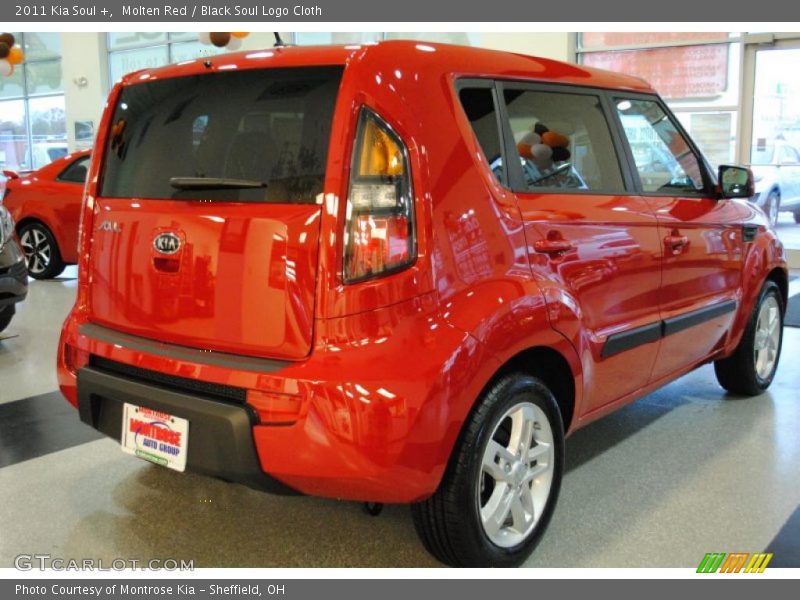 Molten Red / Black Soul Logo Cloth 2011 Kia Soul +