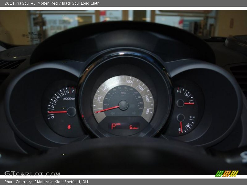 Molten Red / Black Soul Logo Cloth 2011 Kia Soul +