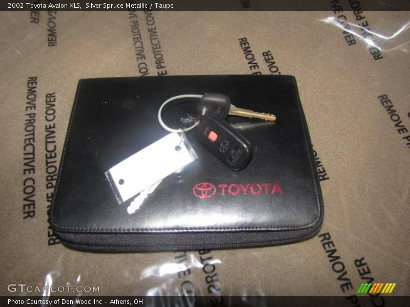 Silver Spruce Metallic / Taupe 2002 Toyota Avalon XLS