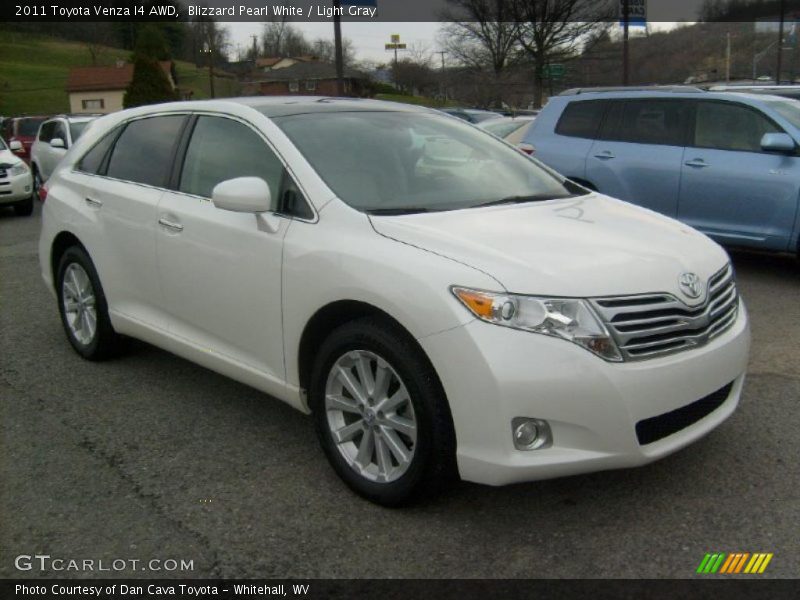 Front 3/4 View of 2011 Venza I4 AWD