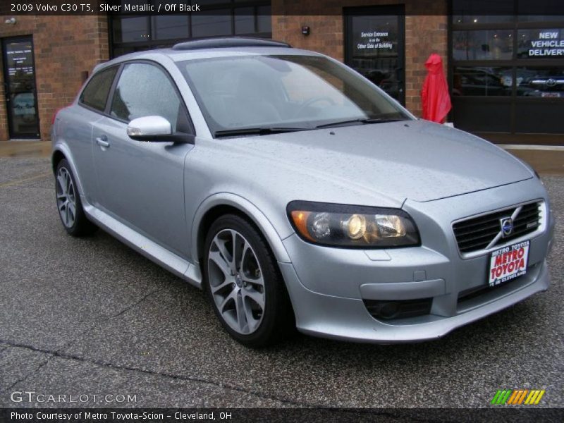 Silver Metallic / Off Black 2009 Volvo C30 T5